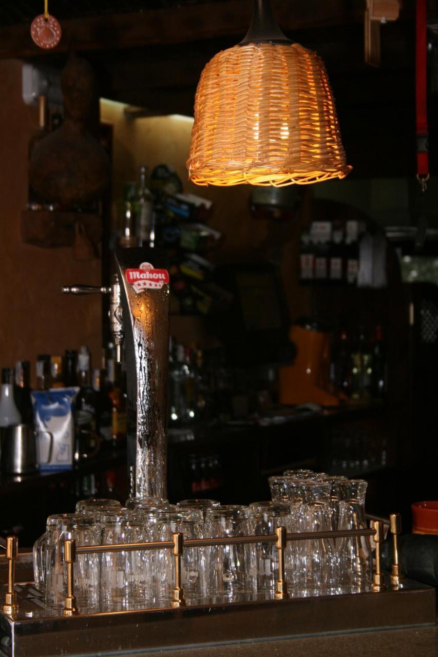 A Taberna De Vento Hotel Lalin Exterior photo