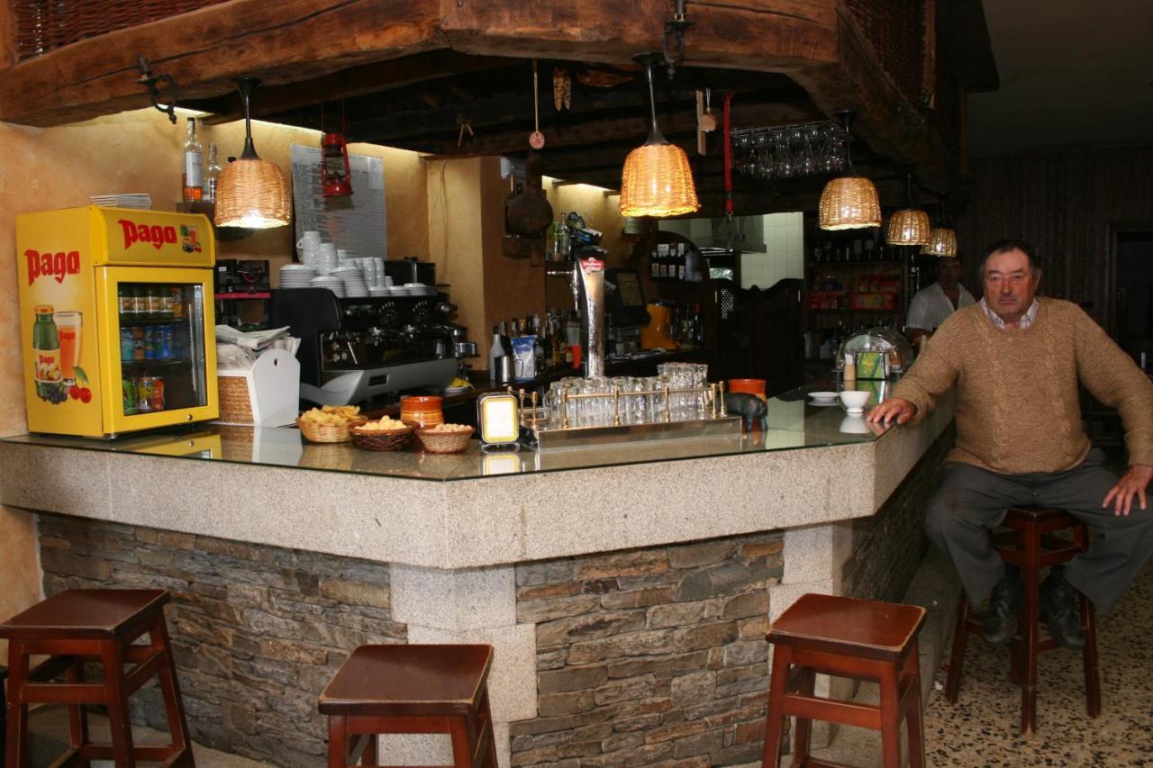 A Taberna De Vento Hotel Lalin Exterior photo