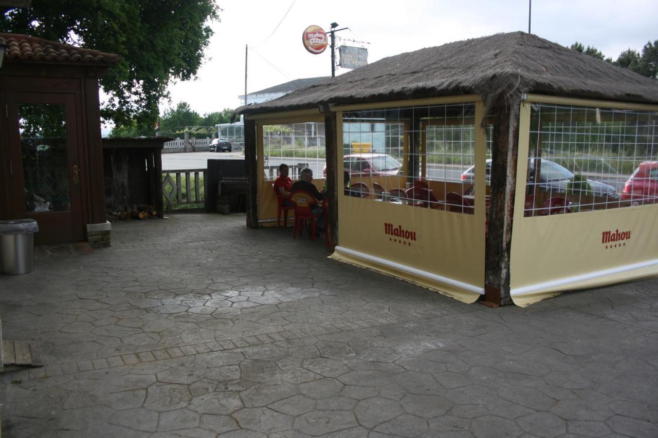 A Taberna De Vento Hotel Lalin Exterior photo