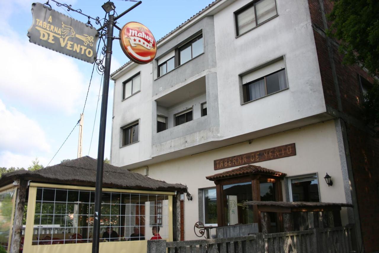 A Taberna De Vento Hotel Lalin Exterior photo